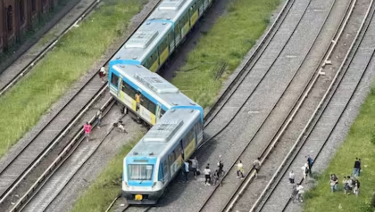 El maquinista y el encargado de las señales son señalados como los responsables del descarrilamiento.