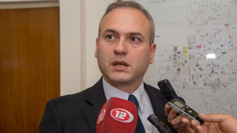 Un juez lo echará de Chubut si se acerca a su ex