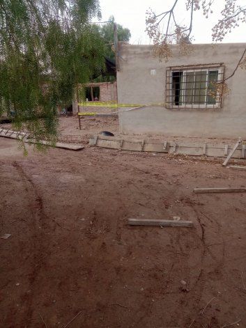 LA vivienda de Plottier donde fallecieron los dos hermanitos. LA vivienda de Plottier donde fallecieron los dos hermanitos.