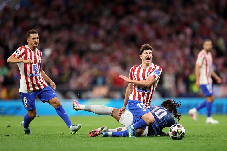 Julián Álvarez anotó un gol en la semi de Champions pero salió lesionado