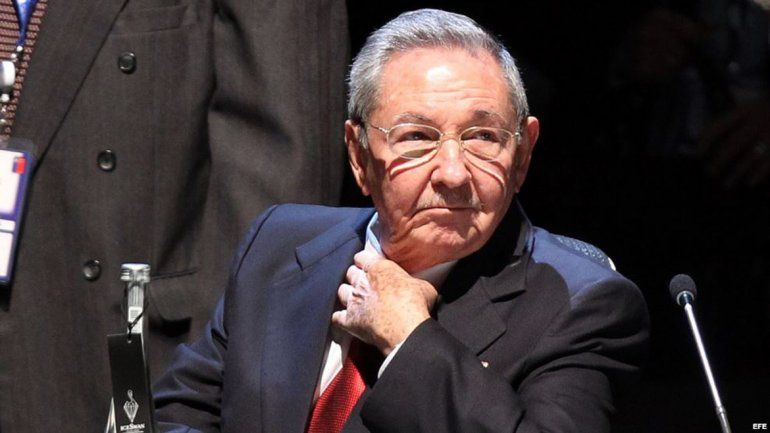 Raúl Castro le mandó una carta a Putin. Quiere petróleo no muy caro.