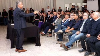 Se anunciaron obras viales para toda la provincia. Se anunciaron obras viales para toda la provincia.