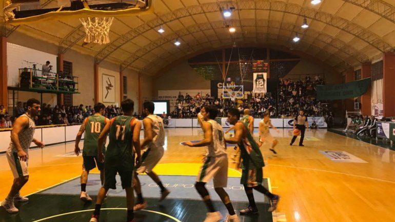 Neuquén vapuleó a La Rioja en el arranque del Argentino de Mayores