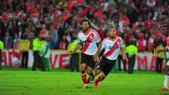 Maidana y Mina fueron, hasta ahora, una garantía en el fondo de River.