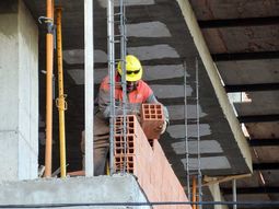 Nuevos sueldos UOCRA: cuánto gana un albañil en enero de 2026, por día y por hora Nuevos sueldos UOCRA: cuánto gana un albañil en enero de 2026, por día y por hora