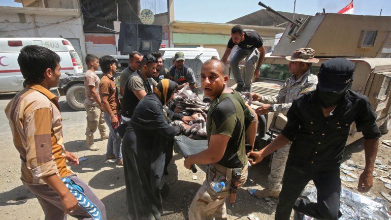 El ataque ocurrió entre civiles que huían del casco antiguo de Mosul.