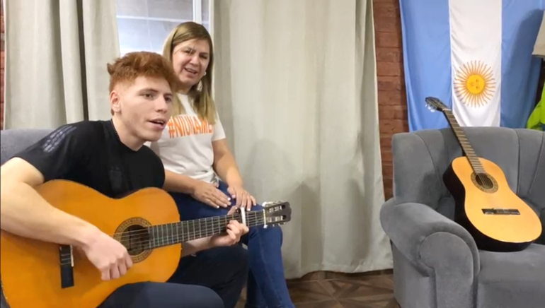 El video viral de Gloria Ruiz y su sobrino, a pura zamba