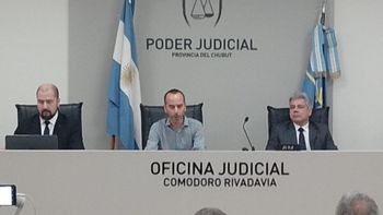 Los integrantes del jurado impusieron penas de prisión efectiva a 7 de los 10 condenados en Comodoro Rivadavia. Los integrantes del jurado impusieron penas de prisión efectiva a 7 de los 10 condenados en Comodoro Rivadavia.