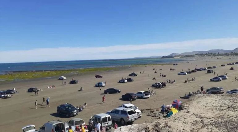 La playa La Compresora, en Comodoro Rivadavia. La playa La Compresora, en Comodoro Rivadavia.