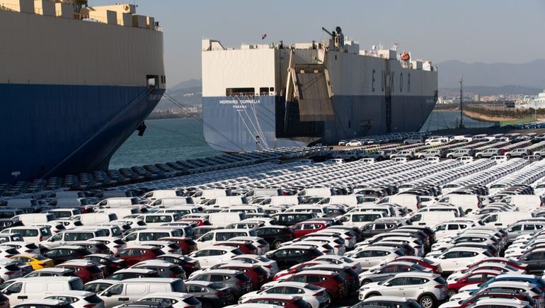 Los buques listos para cargar los autos para su exportación. Algunos llegan a la Argentina. Los buques listos para cargar los autos para su exportación. Algunos llegan a la Argentina.