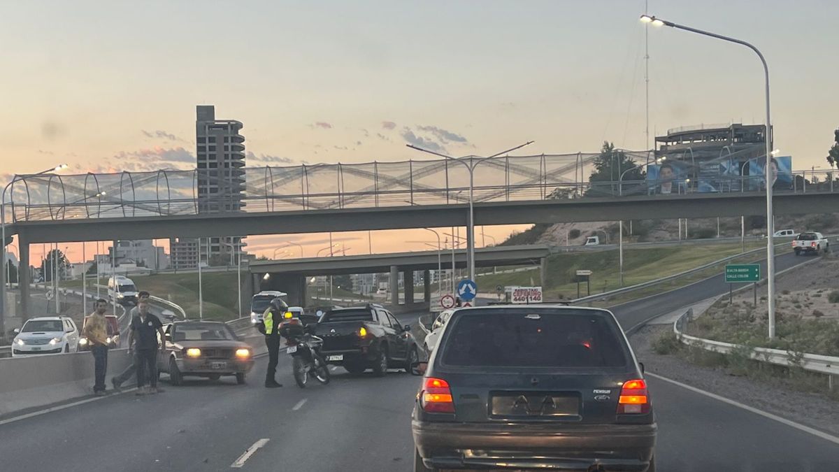Ruta 7: demoras en el tránsito por un choque entre dos autos