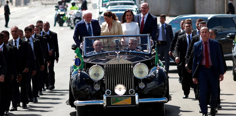 Lula juró y es el nuevo presidente de Brasil: Se termina el proceso de destrucción nacional
