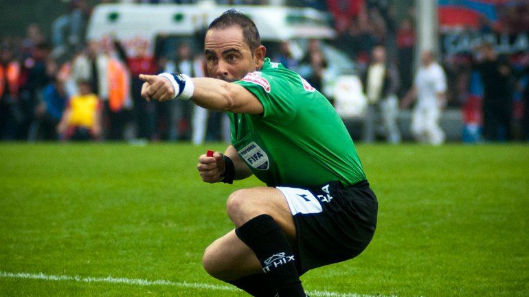 Noche de Furia de Lunati en Twitter: atacó al neuquino Herrera y se la agarró con una mujer