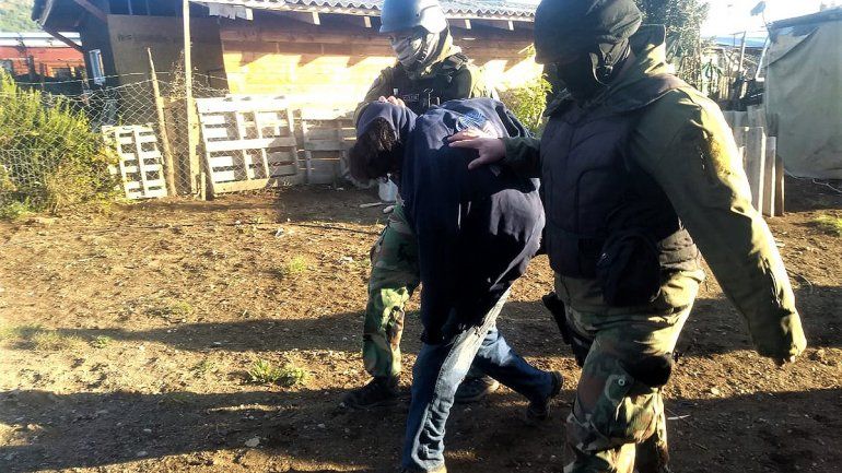 Lo atacaron a hachazos en Bariloche y quedó al borde de la muerte: un detenido