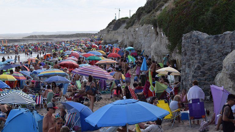Bloquean el acceso a Las Grutas para evitar el arribo de turistas en cuarentena
