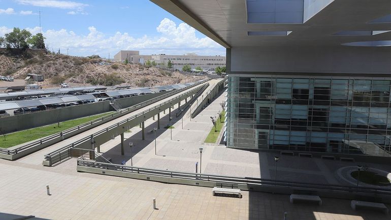 Por su peligrosidad, la fiscalía reiteró hoy en una audiencia la necesidad de que el taxista violento siga tras las rejas. Por su peligrosidad, la fiscalía reiteró hoy en una audiencia la necesidad de que el taxista violento siga tras las rejas.