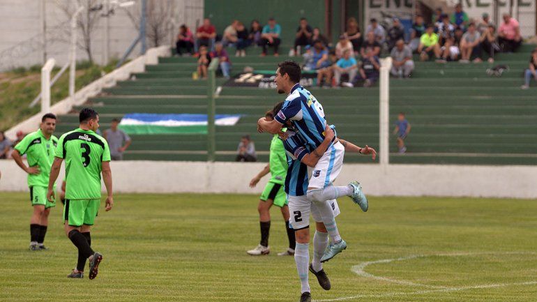 Cente bajó a Maro y sube, Don Bosco es el nuevo líder