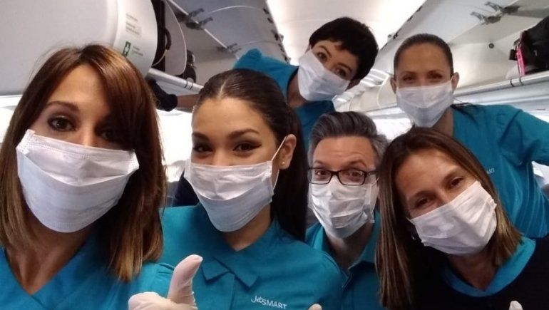 La azafata neuquina que tuvo el honor de traer de vuelta a casi 200 argentinos