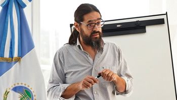 El ministro de salud, Martín Regueiro, explicó que realizan un rastreo para determinar cuál es el foco de intoxicación y determinar dónde está. El ministro de salud, Martín Regueiro, explicó que realizan un rastreo para determinar cuál es el foco de intoxicación y determinar dónde está.