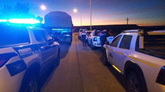 Zapala: Gendarmería retuvo a mineros por violar la cuarentena