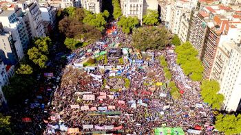 Tras la marcha universitaria, el Gobierno avanzó con el veto de la Ley de Financiamiento Universitario.