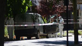 Una mujer fue hallada muerta dentro de una camioneta en el barrio Cumelèn.