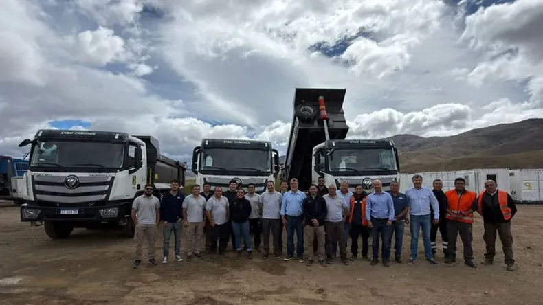Figueroa visitó las obras viales. | LM Neuquen Figueroa visitó las obras viales.