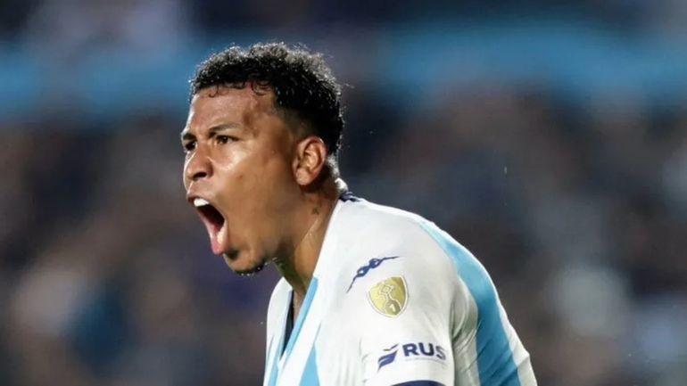 Roger Martínez con la camiseta de Racing Roger Martínez con la camiseta de Racing