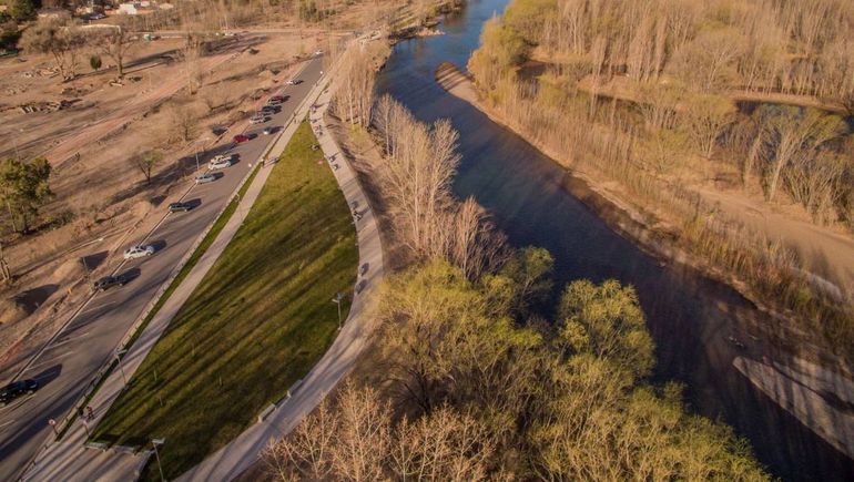 Impulsan la instalación de postas de agua en el paseo costero de Neuquén