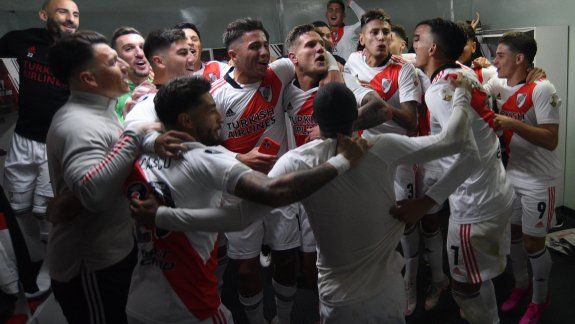 El alocado festejo de River en los vestuarios