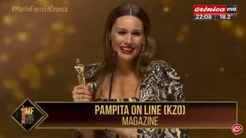 pampita recibio un martin fierro y se emociono: es un orgullo para mi pampita recibio un martin fierro y se emociono: es un orgullo para mi