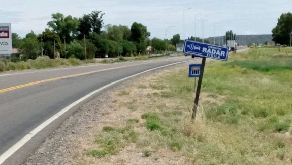 Bronca: Chimpay y Darwin siguen con radares ilegales