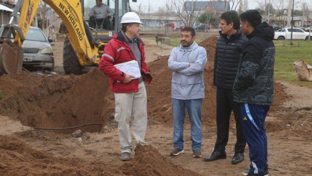 llevan gas y cloacas a 67 familias del sector jerusalen, en el barrio cuenca xv