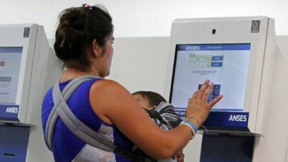 ANSES | Cuándo cobro la AUH y Tarjeta Alimentar de mayo 2025 y cuánto pagan