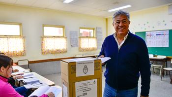 Rolando Figueroa brindó una conferencia de prensa al mediodía. Rolando Figueroa brindó una conferencia de prensa al mediodía.