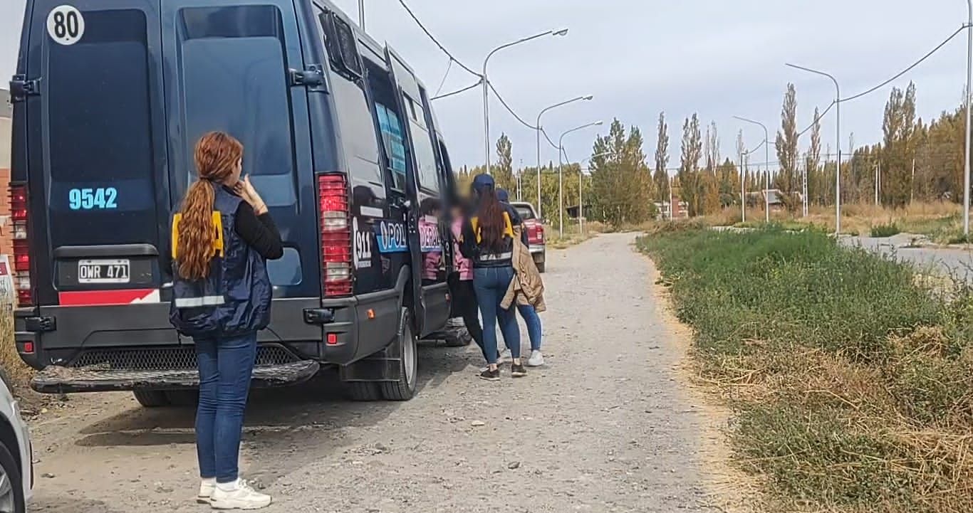 Falsa médica trabajaba en el hospital de Senillosa y tenía pedido de captura nacional