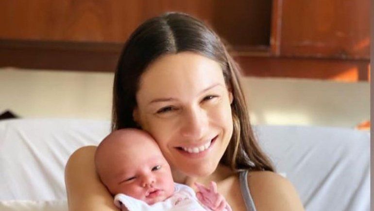 Pampita ahora quiere ir en busca  de un varón