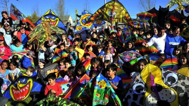 Invitan a una barrileteada en el barrio Altos del Limay