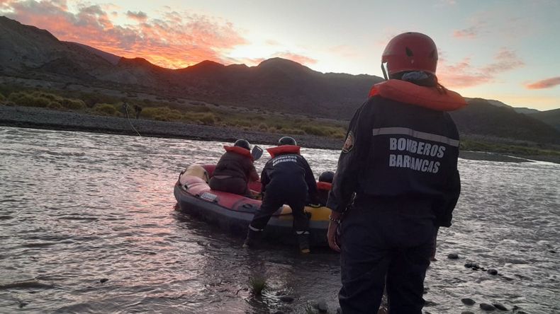 Un trabajo en equipo permitió rescatar a un criancero en la Cordillera del Viento.