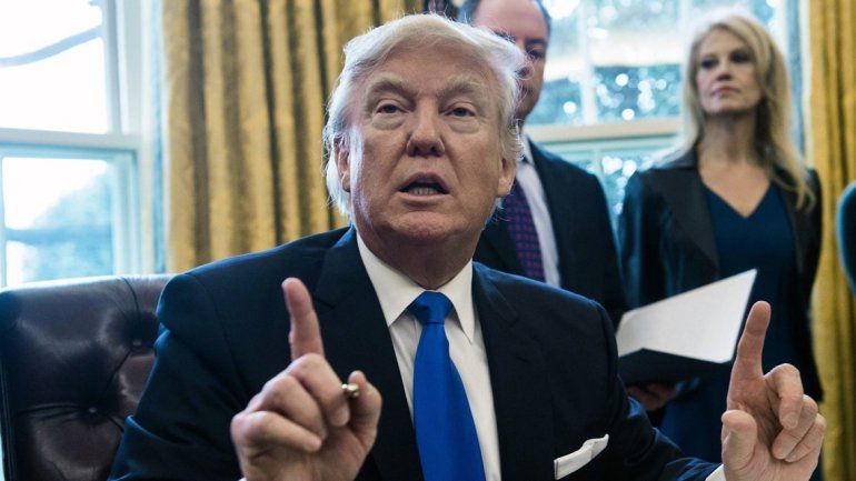 El presidente de EE.UU. advirtió a Teherán por el lanzamiento de misiles.