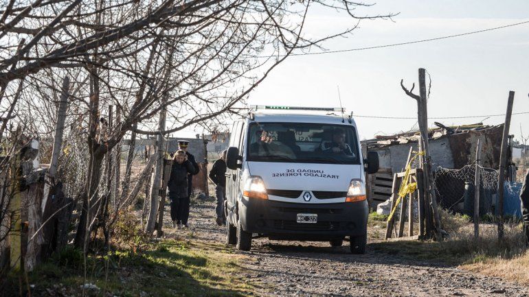La víctima vivía sola en una vivienda  en medio de la meseta. Su familia