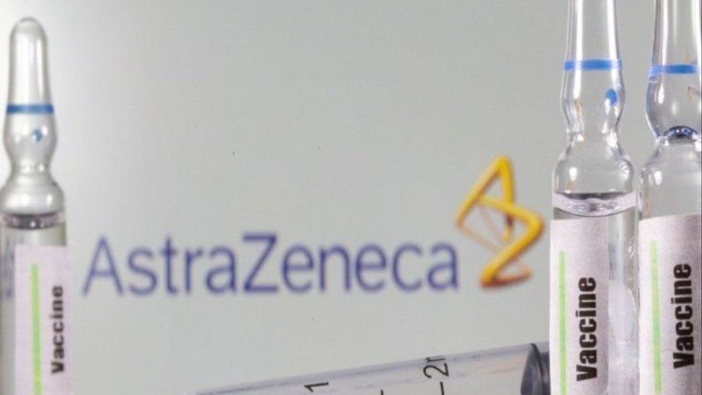 Vacuna de AstraZeneca retarda transmisión del virus