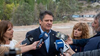 El intendente Mariano Gaido y la apuesta a los barrios y lotes con servicios en la meseta. El intendente Mariano Gaido y la apuesta a los barrios y lotes con servicios en la meseta.