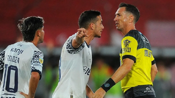 el gesto de protesta que hara independiente tras el robo que sufrio contra barracas en el partido contre river el gesto de protesta que hara independiente tras el robo que sufrio contra barracas en el partido contre river