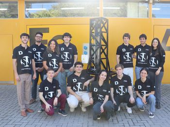 .Un equipo argentino ganó por primera vez la competencia internacional de perforación Drillbotics.