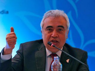 Imagen de archivo del director ejecutivo de la Agencia Internacional de Energía, Fatih Birol, durante una conferencia de prensa en el Foro Internacional de Energía en Nueva Delhi, India, Abril 11,