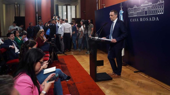 Escándalo en Casa Rosada: por qué TN no pudo entrar a la conferencia de Adorni tras 11 días de sala cerrada Escándalo en Casa Rosada: por qué TN no pudo entrar a la conferencia de Adorni tras 11 días de sala cerrada