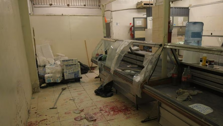 Intentaron saquear supermercados en Mendoza y hubo enfrentamientos con la Policía