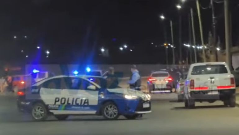 Cutral Co: intentaron huir en una moto robada, chocaron y los detuvieron