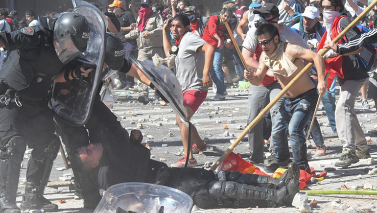 Condenaron a dos manifestantes contra la reforma jubilatoria